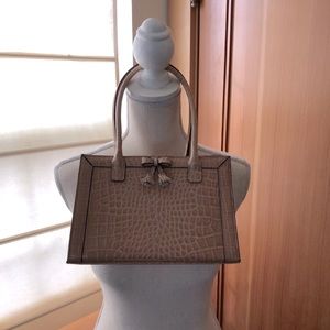 Liz Claiborne Beige Small Saddle Purse